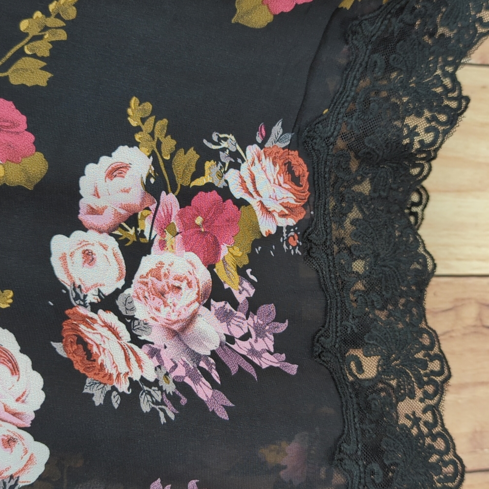 TOBI Black Floral Mini Dress Lace Sz S - Picture 3 of 8